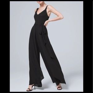 🖤NWT BLACK SLIT LEG JUMPSUIT🖤